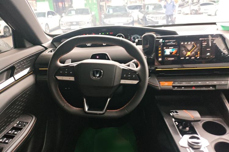 Used Changan UNI-V 2024 1.5T Prestige Edition
