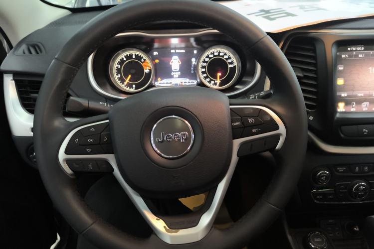 Used Jeep Cherokee 2016 2.4L Professional Smart Version