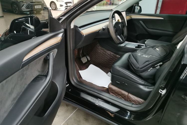 Used Tesla Model Y 2021 Standard Range Rear-Wheel Drive Version Driver Seat