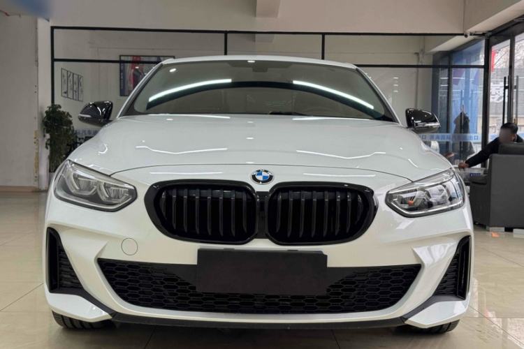 Used BMW 1 Series 2021 120i M Sport Night Edition Exterior 4