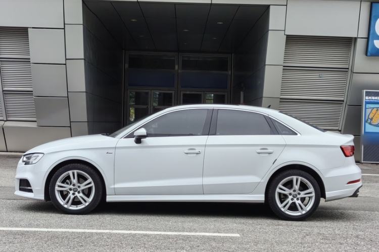 Used Audi A3 2019 Limousine 35 TFSI Fashion Edition China V standard Exterior 1