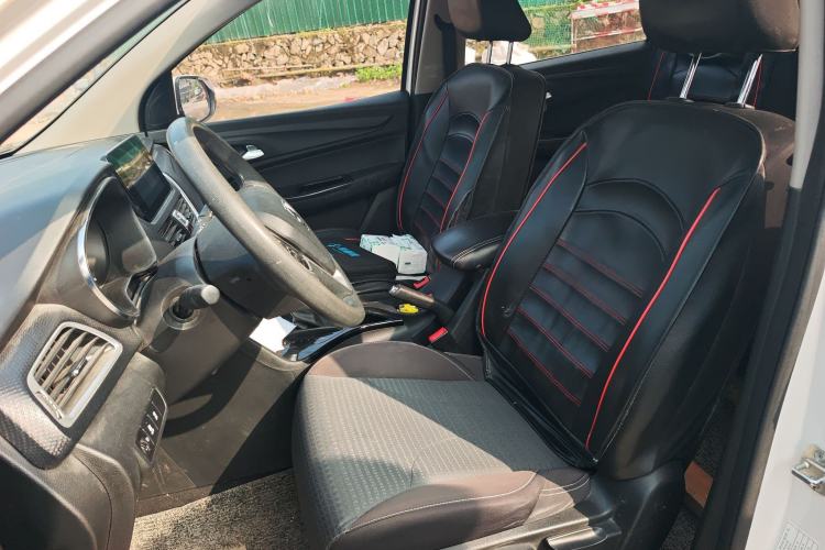 Used Baojun 730 2019 1.5T CVT Fashion Model 7 Seats China VI Emission Standard
