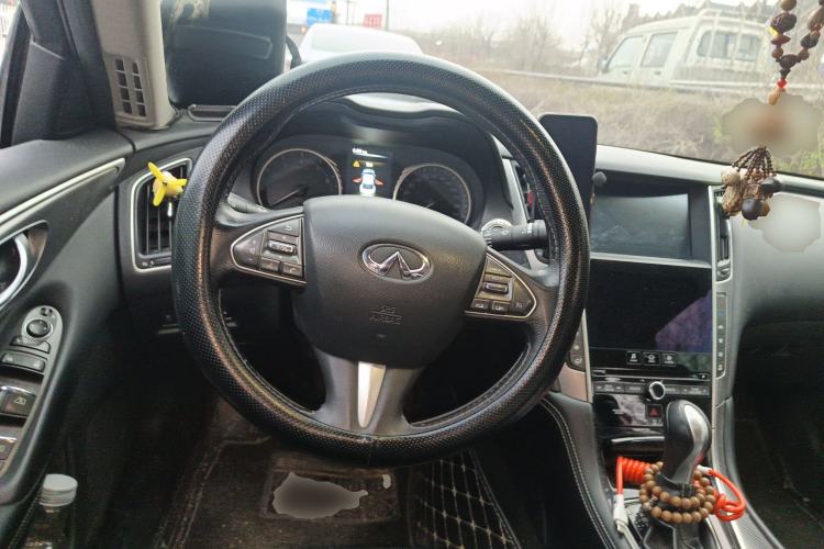 Used Infiniti Q50L 2015 2.0T Enjoyment Edition Steering Wheel