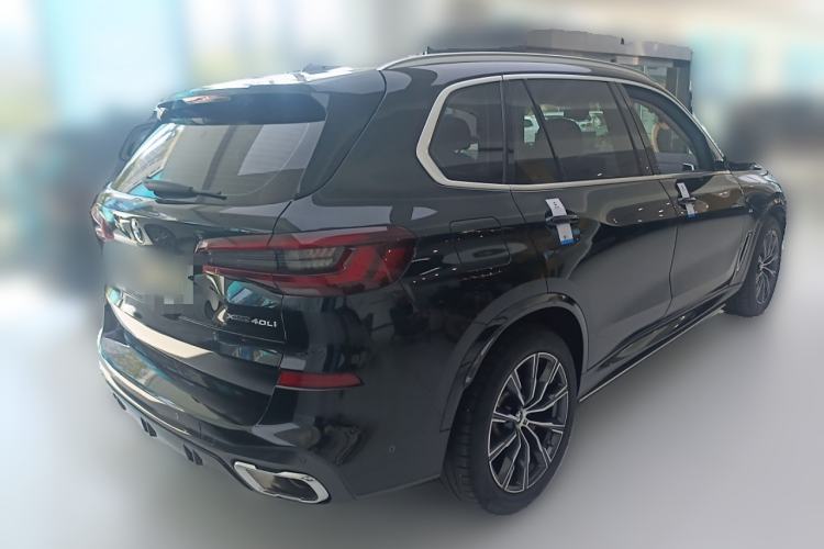 Used BMW X5 2022 xDrive 30Li Luxury M Sport Package
