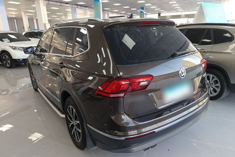 Used Volkswagen Tiguan L 2017 330TSI Automatic Two-Wheel Drive Comfort Edition Rear Left 45 Deg