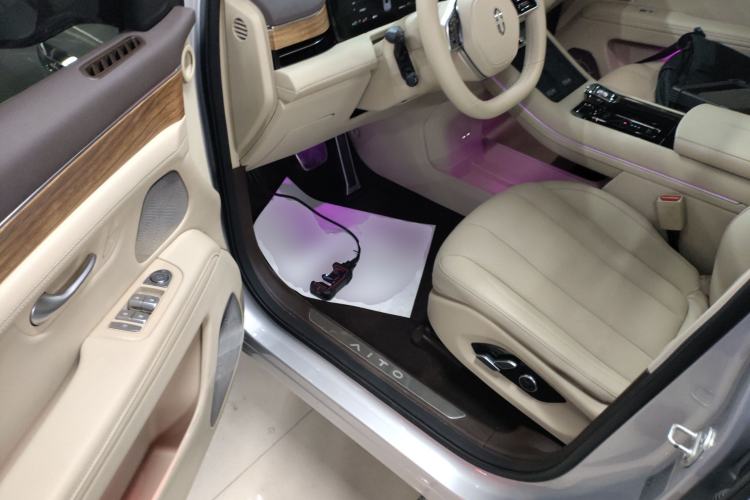 Used Hima AITO M7 2024 1.5T Intelligent Driving 4WD Max Edition 5 Seats
