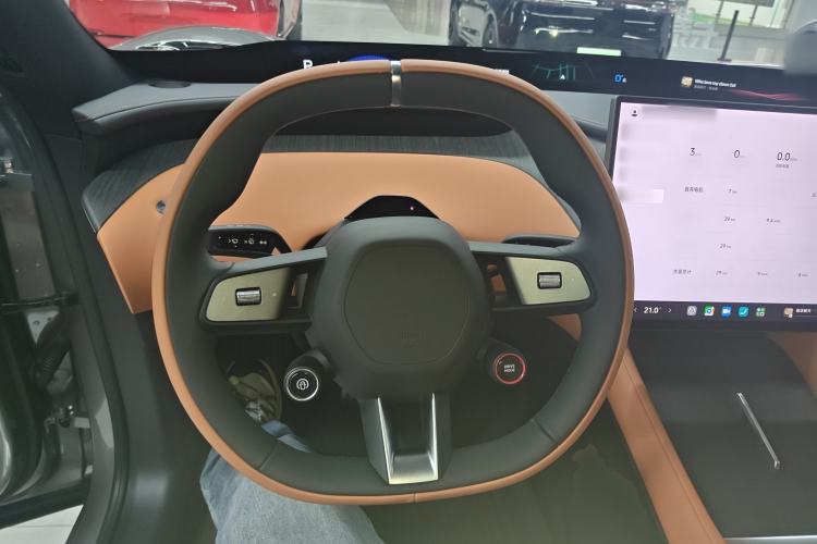 Used Xiaomi Auto YU7 2025 Ultra-Long Range Rear-Wheel Drive Version Steering Wheel