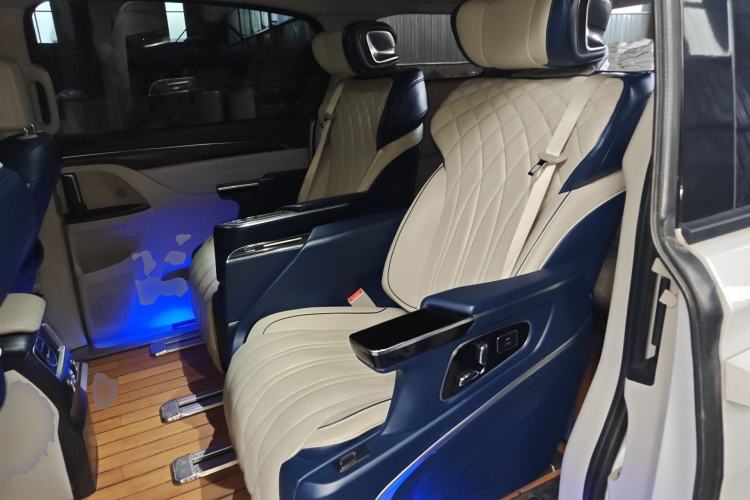 Used Buick GL8 2020 ES Land Cruiser 653T Comfort Edition Left Rear Seat