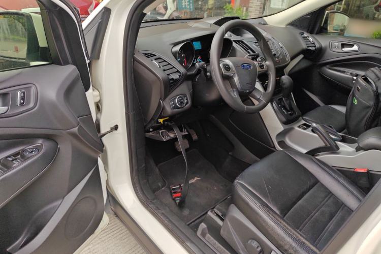 Used Ford Kuga 2015 1.5L GTDi Two-Wheel-Drive Comfort Model
