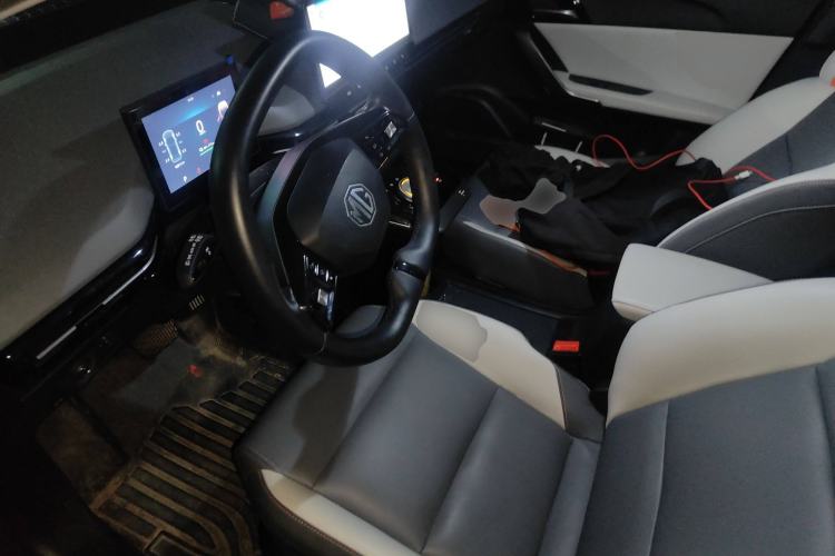 Used MG 4 EV 2023 415 km Range Sea-Faring Champion Edition Left Front Seat