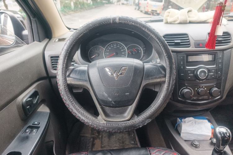 Used Wuling Hongguang 2015 1.2L S Base Model China V Standard