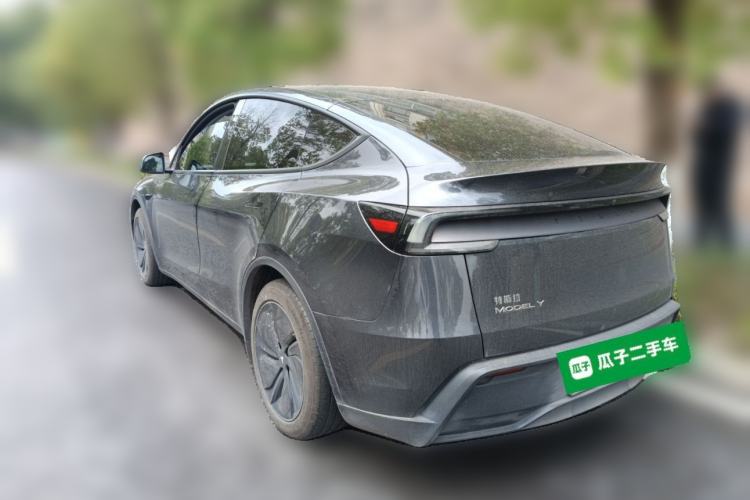 Used Tesla Model Y 2025 Rear-Wheel-Drive Version