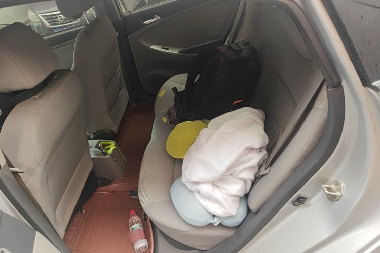 Used Hyundai Verna (older generation) 2010 Sedan 1.4L Manual Standard GL Model Left Rear Seat