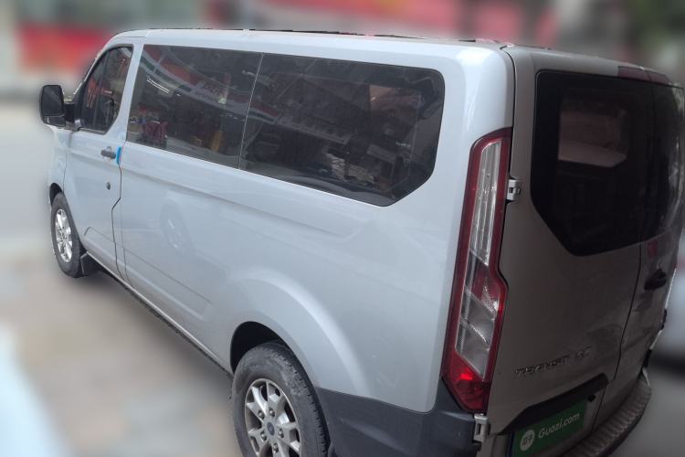 Used Ford Transit 2017 2.0T Diesel Multi-Purpose Commercial Vehicle Short Wheelbase Low Roof China V Standard