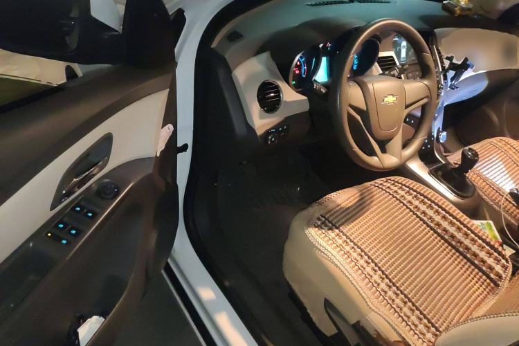 Used Chevrolet Cruze 2015 1.5L Classic SL MT