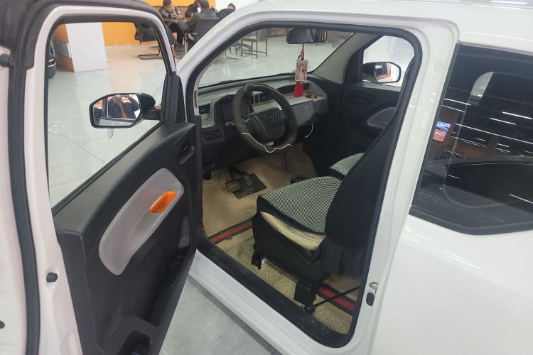 Used Wuling Hongguang MINIEV 2020 Enjoyment Model Lithium Iron Phosphate Driver Seat