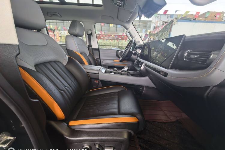 Used BAIC Off-Road BJ40 2024 2.0T All-New Urban Hunter Edition Chivalrous Style