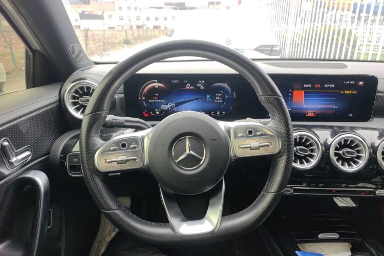 Used Mercedes-Benz A-Class 2022 Revised Version A 200 L Sport Sedan Fashionable Style