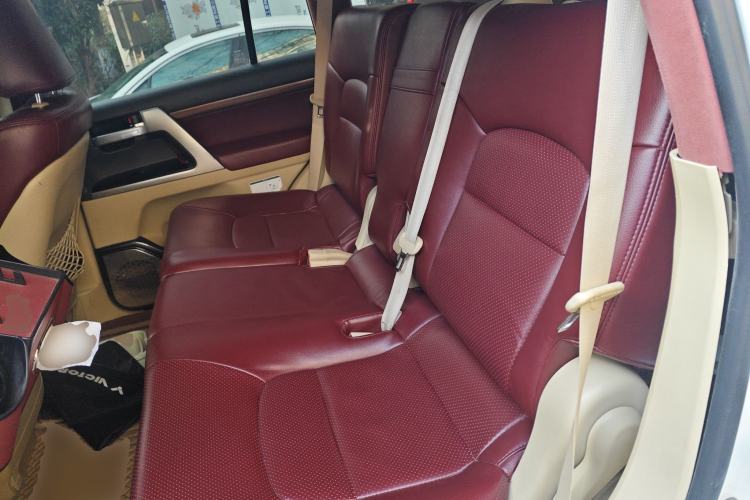 Used Toyota Land Cruiser 2017 5700 Middle East Edition
