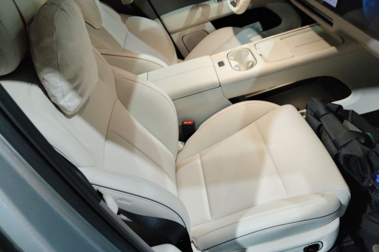 Used Li Auto Li Auto i6 2025 Model Four-Wheel-Drive Standard Type