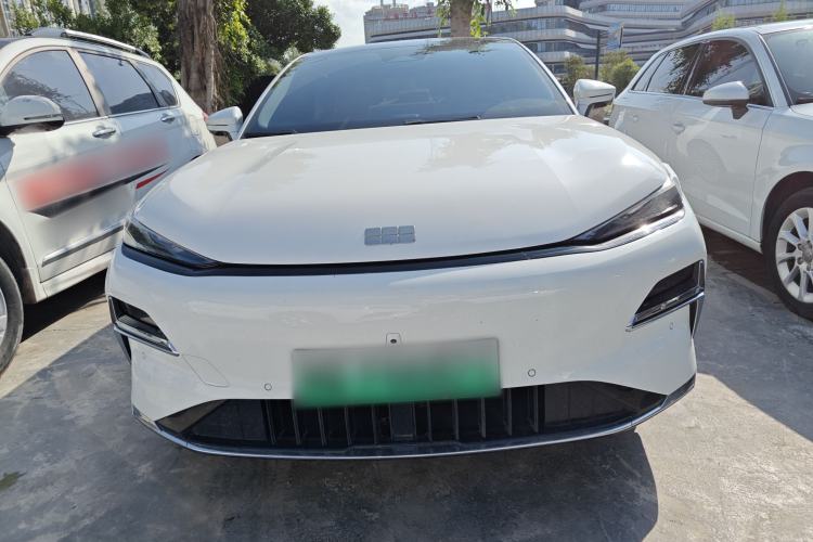 Used Geely Galaxy 8 2025 130km EM-i Deluxe Edition Front