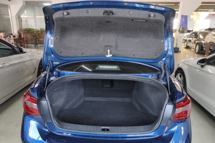 Used Infiniti Q50L 2021 2.0T Enjoyment Edition Trunk