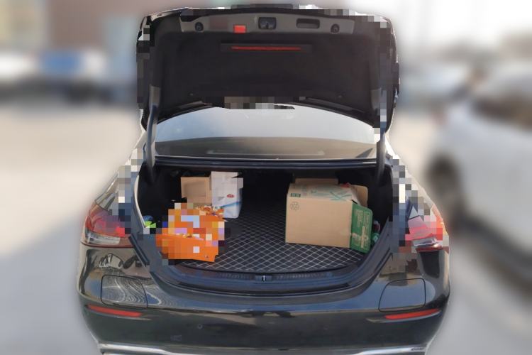 Used Mercedes-Benz E-Class New Energy 2022 Restyled E 350 e L Plug-in Hybrid Sedan Trunk