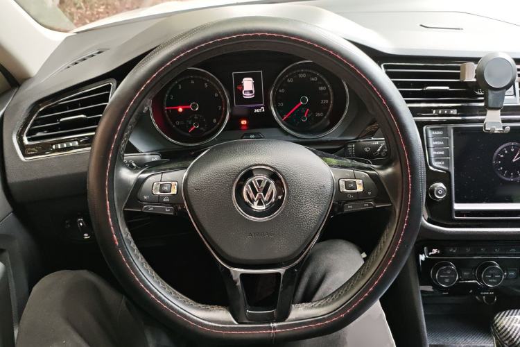 Used Volkswagen Tiguan L 2018 330TSI Automatic Two-Wheel Drive Luxury Edition