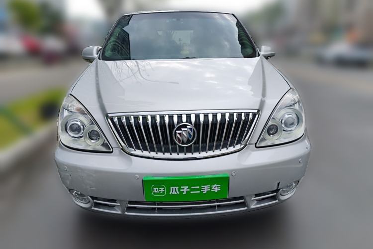 Used Buick GL8 2011 2.4L CT Comfort Edition Front