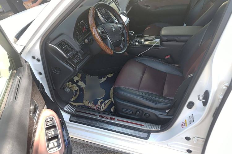 Used Toyota Crown 2018 2.0T Sport Edition Driver Seat