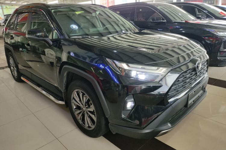 Used Toyota RAV4 2023 2.0L CVT Two-Wheel Drive Fashion Plus Edition Front Right 45 Deg