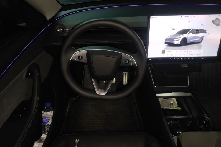 Used Tesla Model Y 2025 Rear-Wheel-Drive Version
