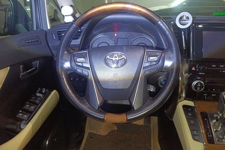 Used Toyota Alphard 2015 3.5L Prestige Edition Steering Wheel