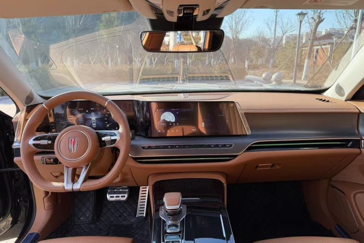 Used Hongqi H9 2024 2.0T Qixiang Private Style Edition
