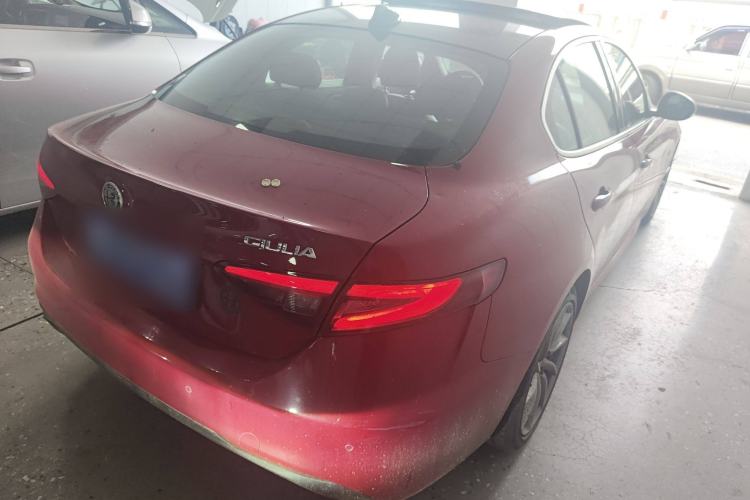 Used Alfa Romeo Giulia 2017 2.0T 200HP Luxury Edition