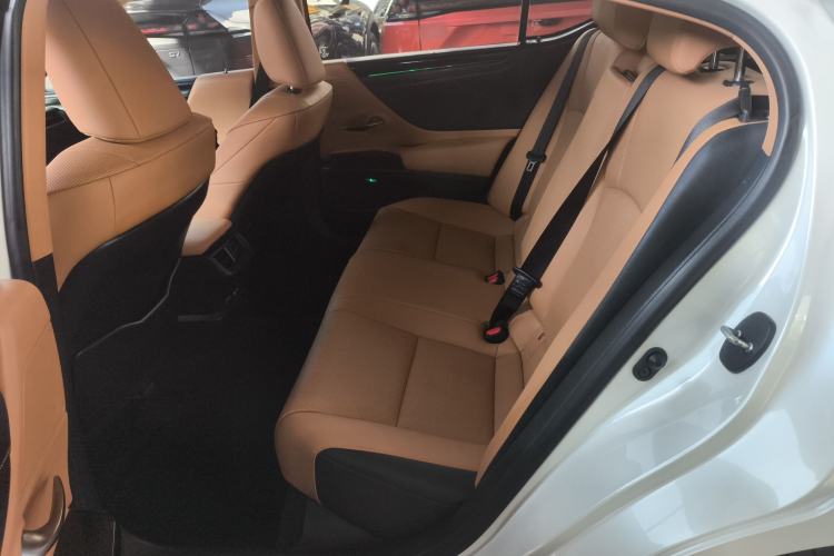 Used Lexus ES 2021 200 Excellence Edition