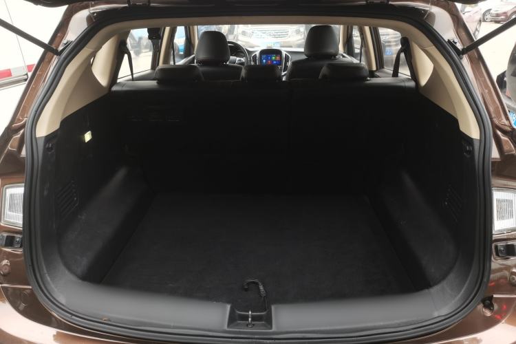 Used Baojun 560 2015 1.8L manual luxury version
