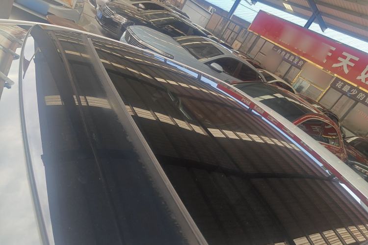 Used Skoda Octavia 2017 1.6L Automatic Front-Wheel Drive Model Roof