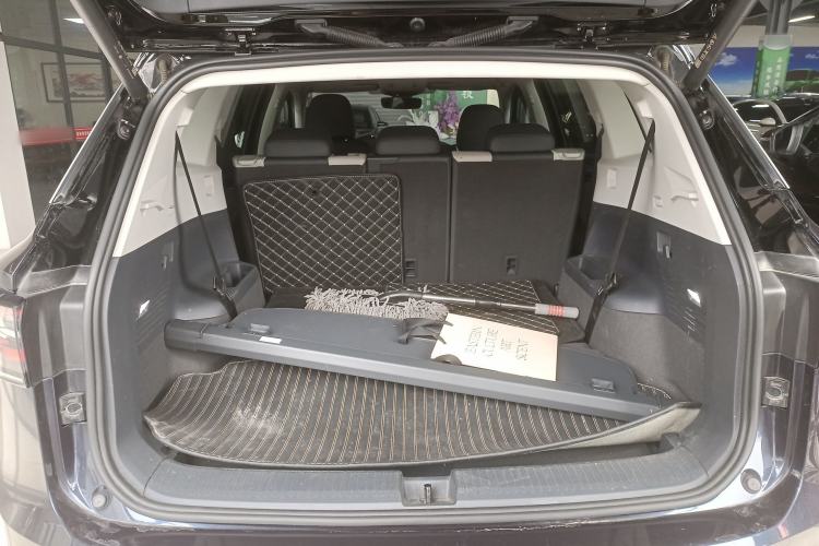 Used Volkswagen ID.6 CROZZ 2021 Long-Range PRO Edition Trunk