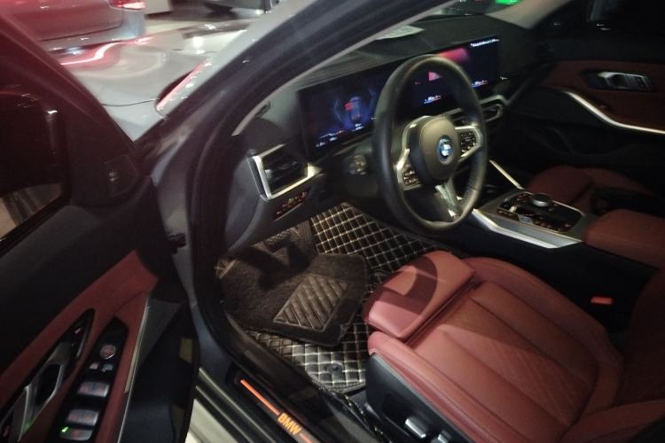 Used BMW i3 2023 eDrive 40 L Midnight Sports Package Driver Seat