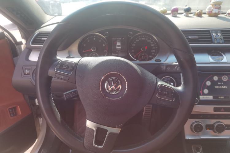 Used Volkswagen FAW-Volkswagen CC 2015 2.0 TSI Luxury Model Steering Wheel