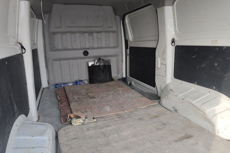 Used Dongfeng Yufeng EM26 2023 Standard Edition 41.472 kWh Henan Lithium Power Left Rear Seat