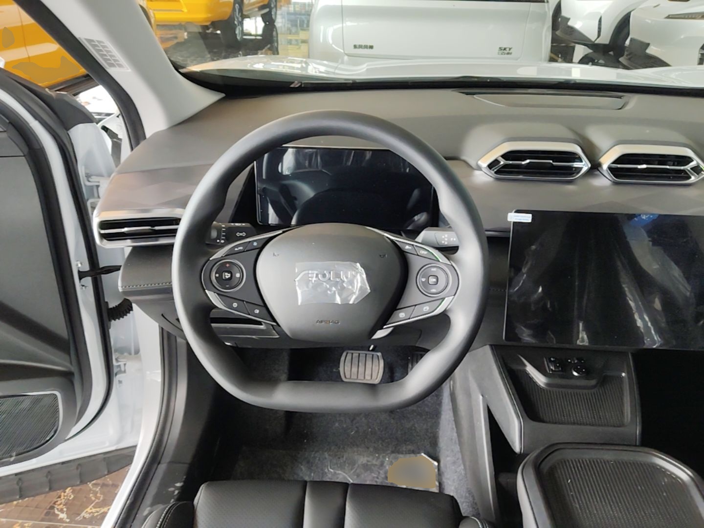 Dongfeng Aeolus SKY EV01 2025 530 km AIR Elite Edition — снимка 13