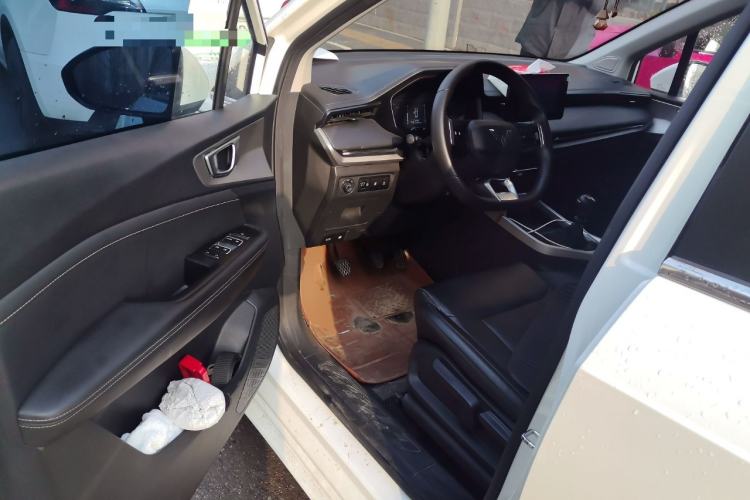 Used Wuling Jiachen 2022 1.5L Manual Comfort Edition
