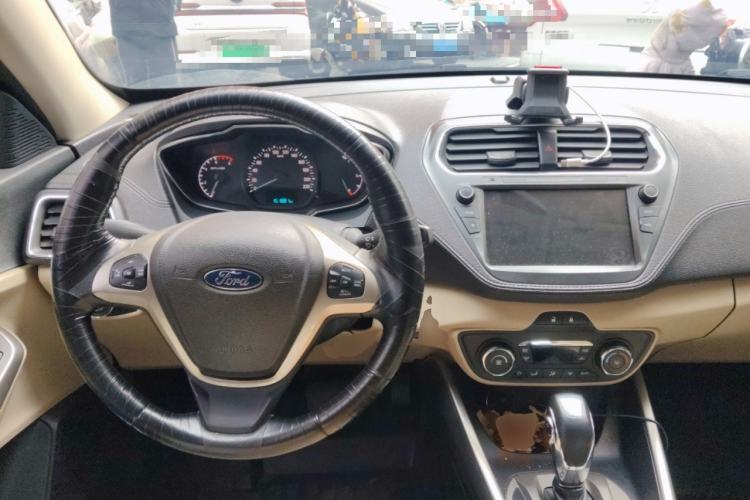 Used Ford Escort 2015 1.5L Automatic Fashion Model
