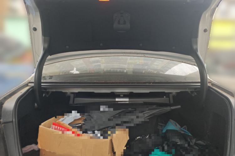 Used Mercedes-Benz E-Class 2010 E 300 L Fashion Model