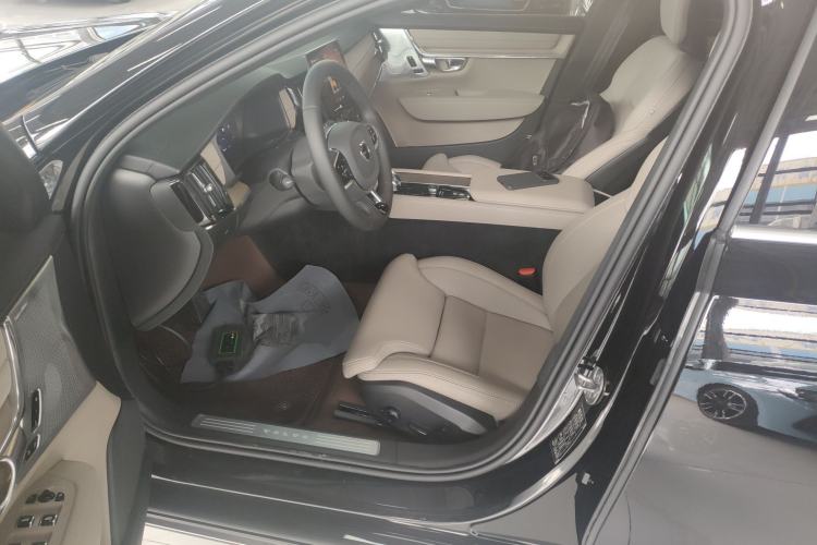 Used Volvo S90 2026 B5 Zhiya Luxury Edition