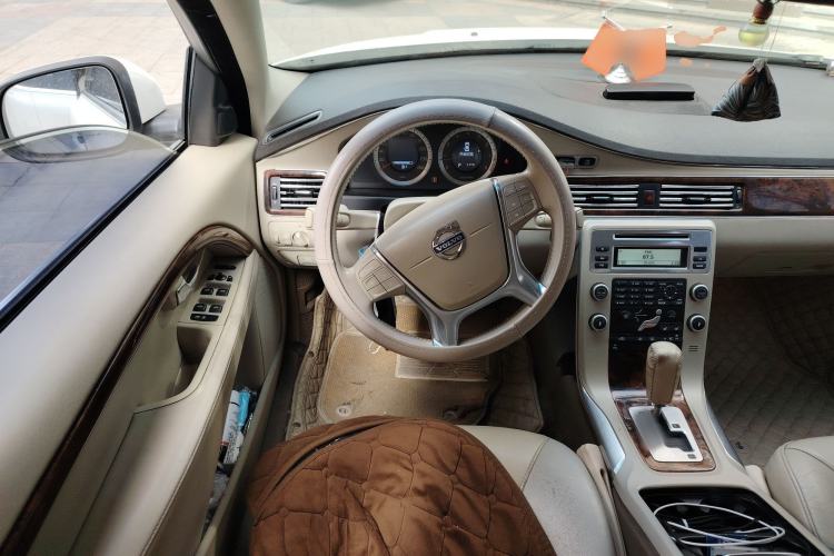 Used Volvo S80L 2009 2.5T ZhiZun Edition

