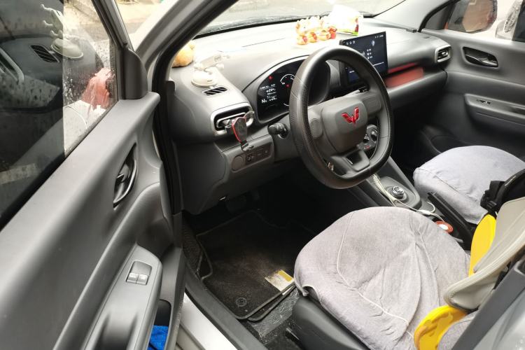 Used Wuling Hongguang New Energy 2024 All-Electric Model 300KM Practical Version Driver Seat