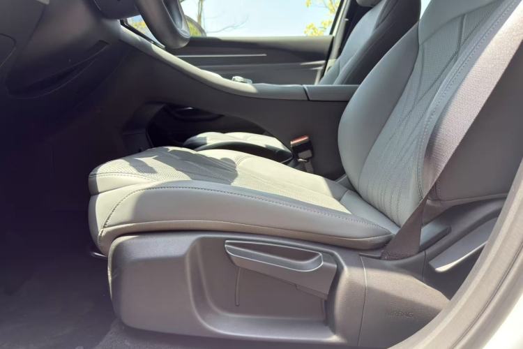 Used Geely Galaxy L6 2025 EM-i 60km Launch Edition